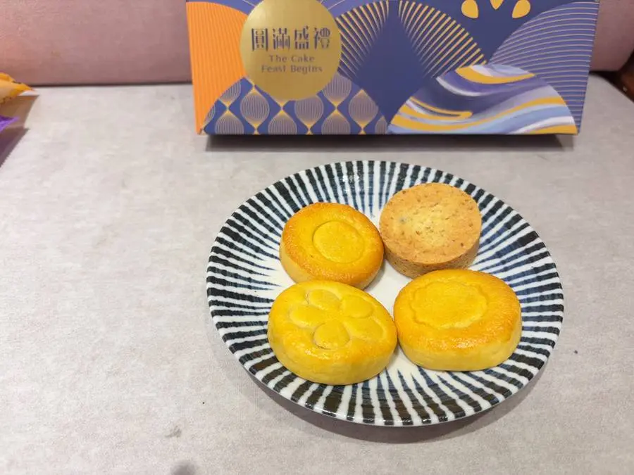 胖肉鋪藏月六饌四款肉鬆餅擺盤